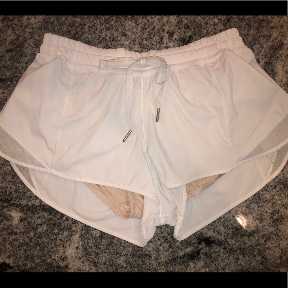 Lululemon White Athletica Shorts-Old Style (w Tie)